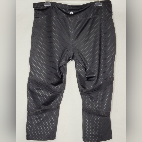 ID Ideology Gray Polka Dot Mesh Cropped Leggings - Women's XL - Picture 2 of 6